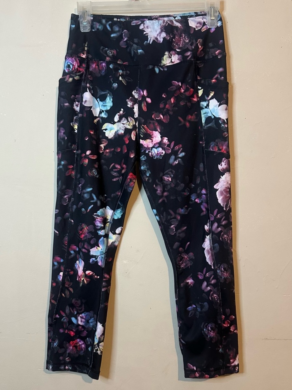 Avia small Black Floral Active Leggings with Side Pockets